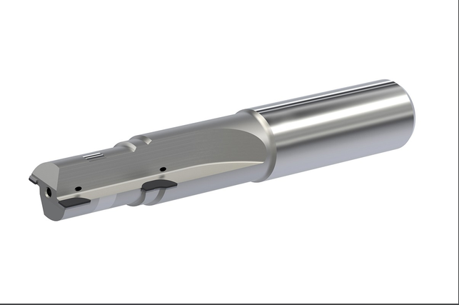 PCD-tipped reamer with brazed cutting edges and a steel shank