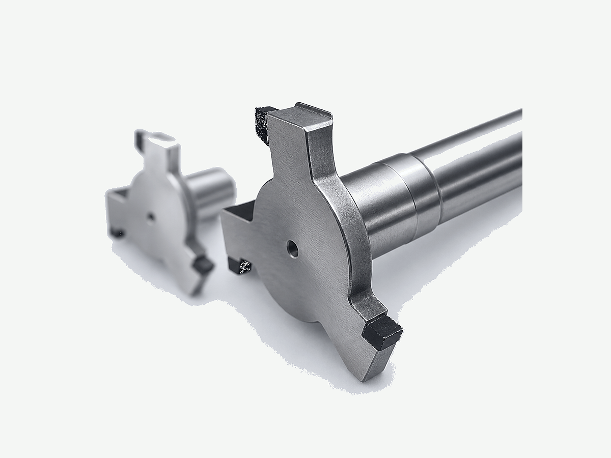 Slot milling, T-slot cutter or end mill product photo for slot tool selection (no price or life claims on image)